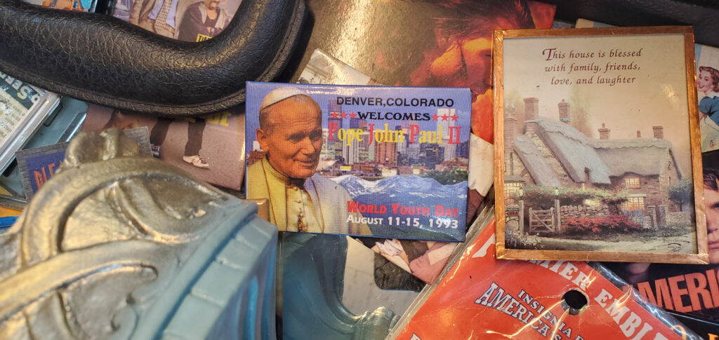 a pope john paul magnet from 1993