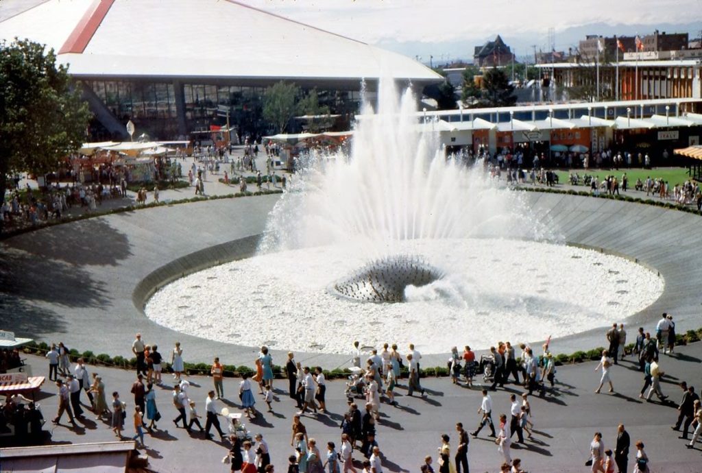 international fountain seattle past water
