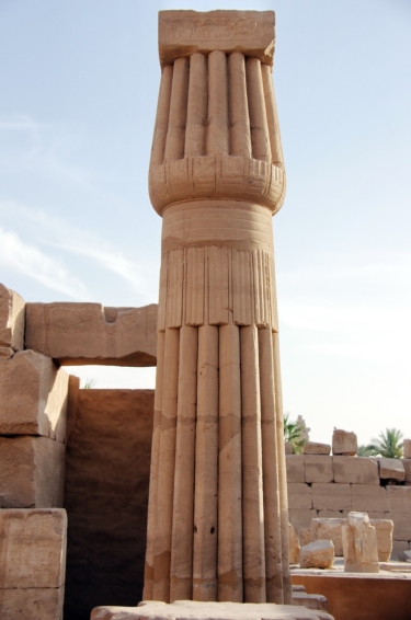 egyptian column with convex fluting like reeds - skeuomorphic design thinking!